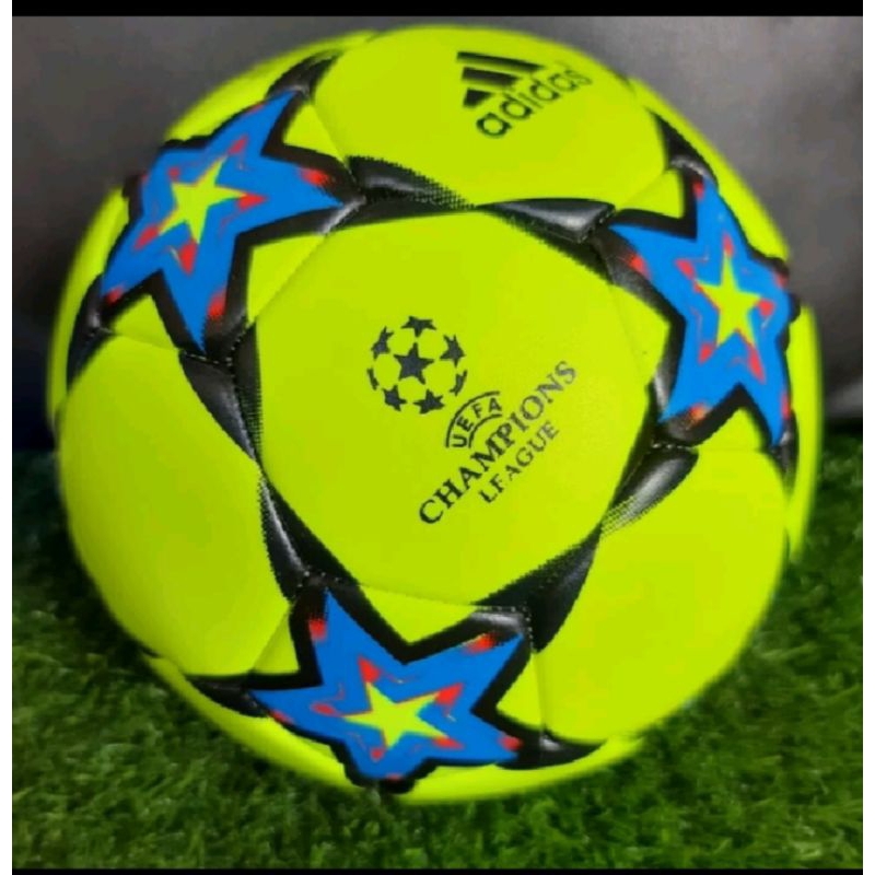 Bola sepak size 4/jahit mesin empuk