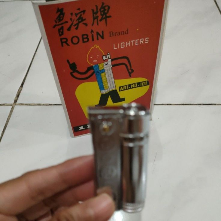 korek api jadul Robin brand lighter 11