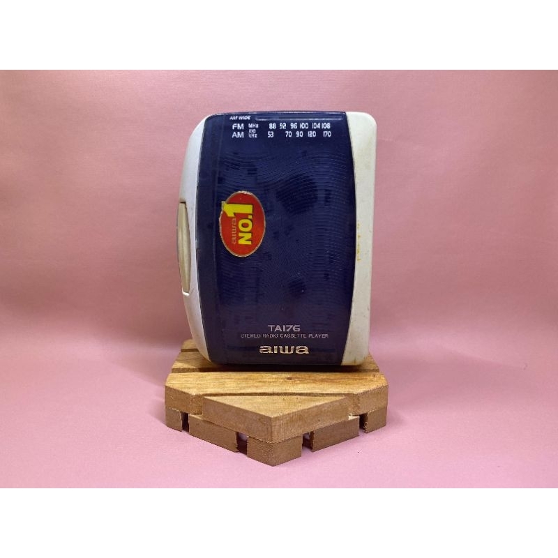 WALKMAN AIWA TA 176 STEREO RADIO CASSETTE PLAYER