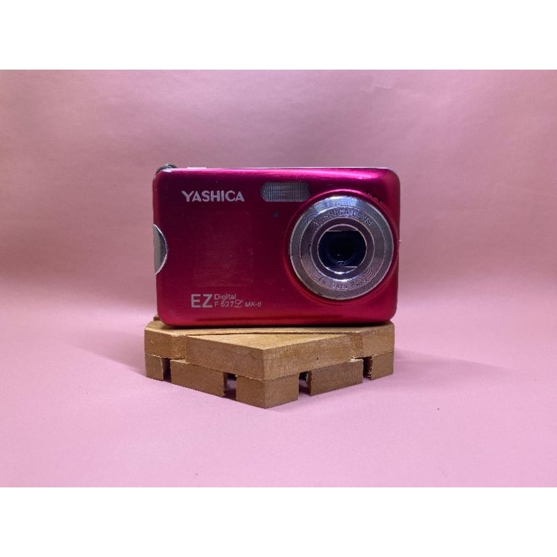 DIGITAL CAMERA YASHICA EZ-F527 MKII