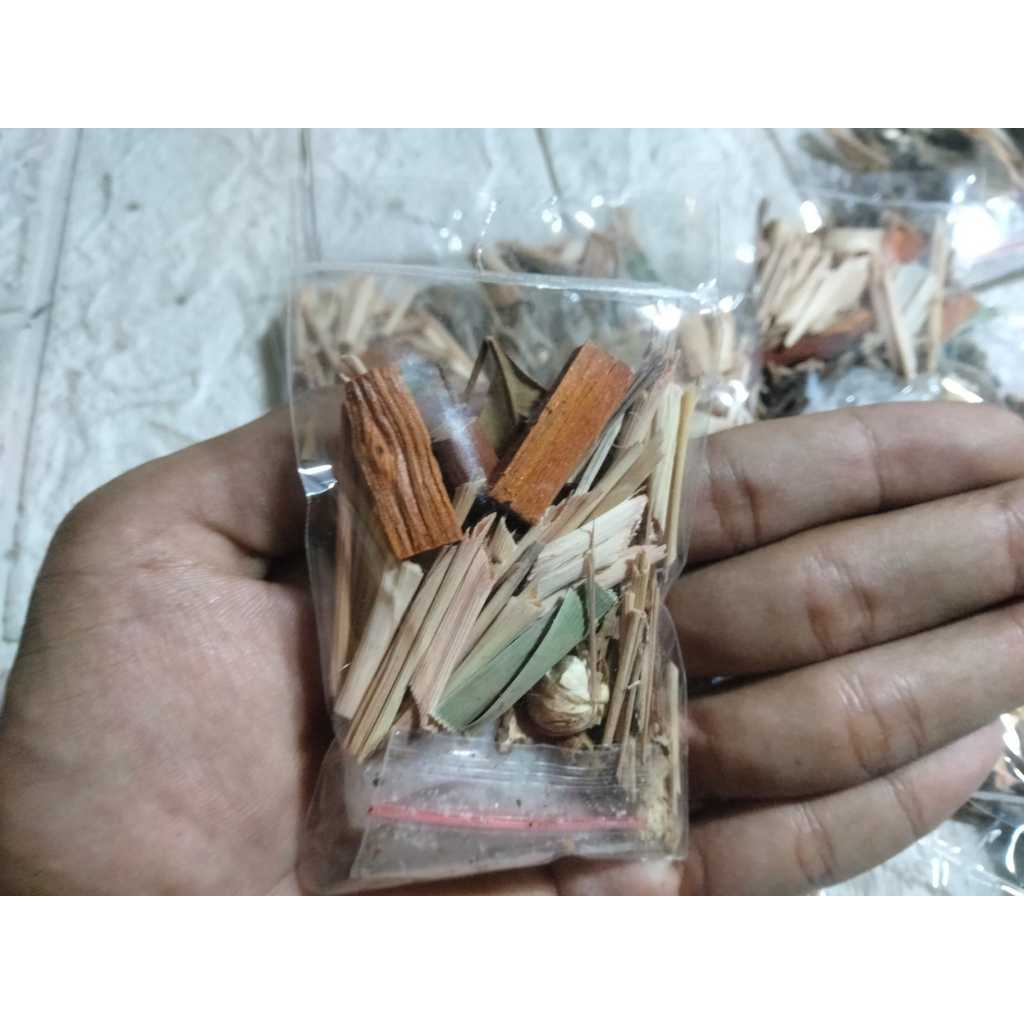 

WEDANG UWUH LENGKAP 100 PERSEN ASLI + GULA