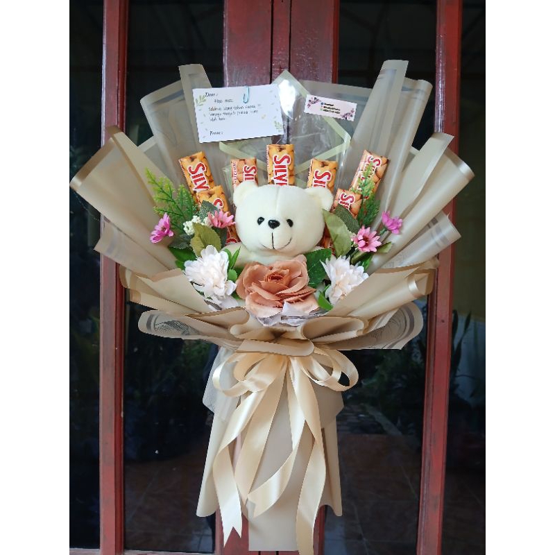 BUKET COKLAT SILVERQUEEN 25gr BONEKA WISUDA DAN BUNGA ARTIFICIAL