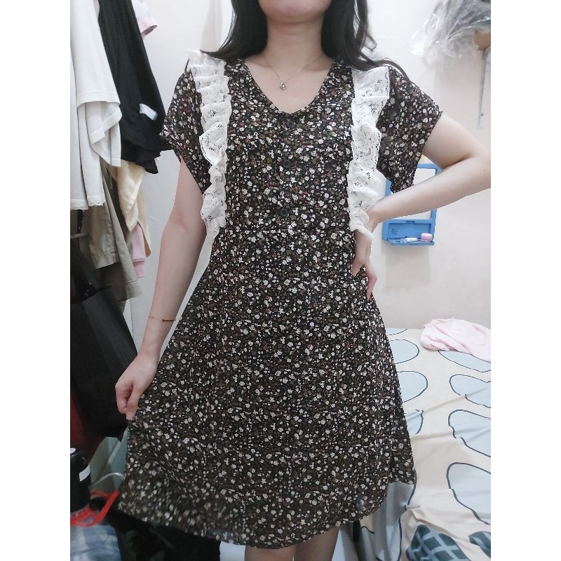 Dress Midi Korea Sifon Motif Bunga | Vintage Ruffle Dress - Black