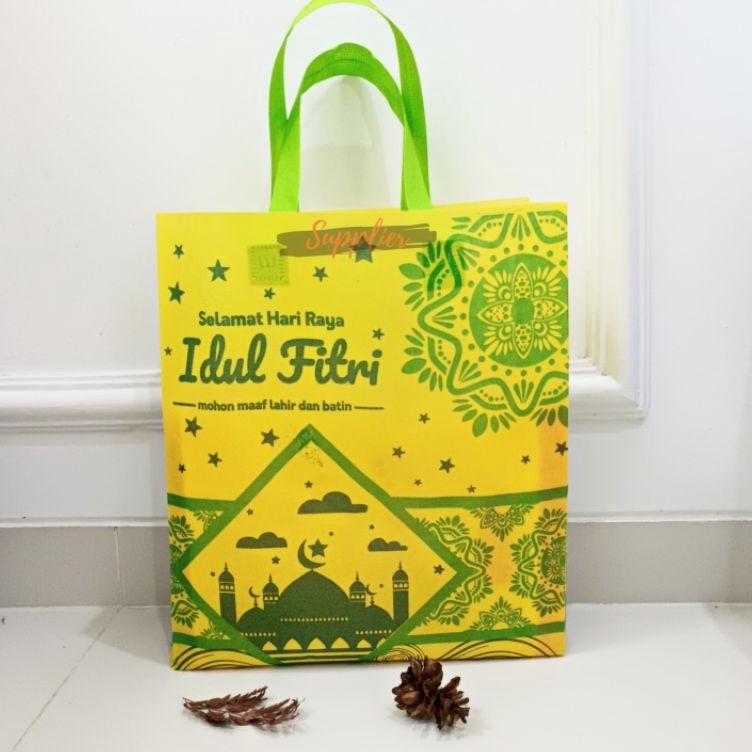 

tas hampers lebaran idul fitri 3x4 isi12pcs