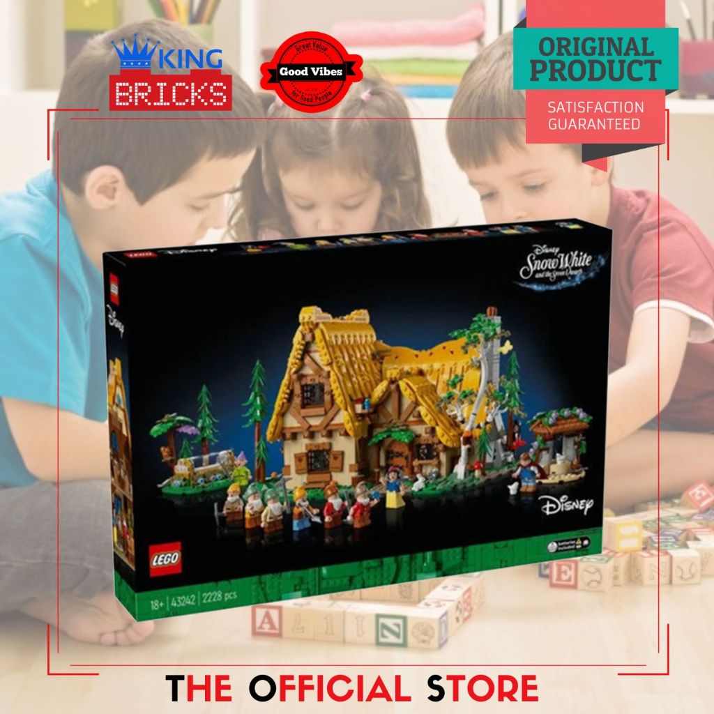 LEGO Original DISNEY 43242 Snow White and the Seven Dwarfs Cottage - Mainan Anak Perempuan Istana Pr