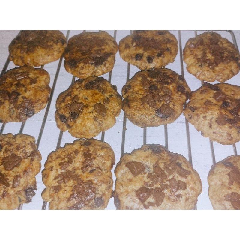 

soft cookies with chocolate