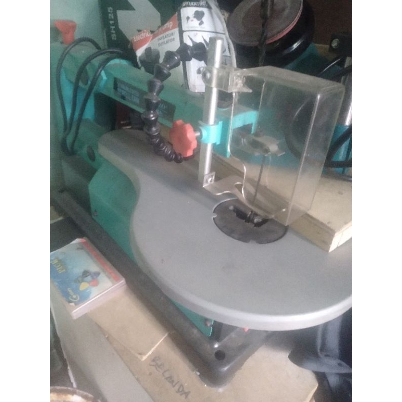 Mesin gergaji Scroll Saw NRT PRO. Bekas seperti baru.