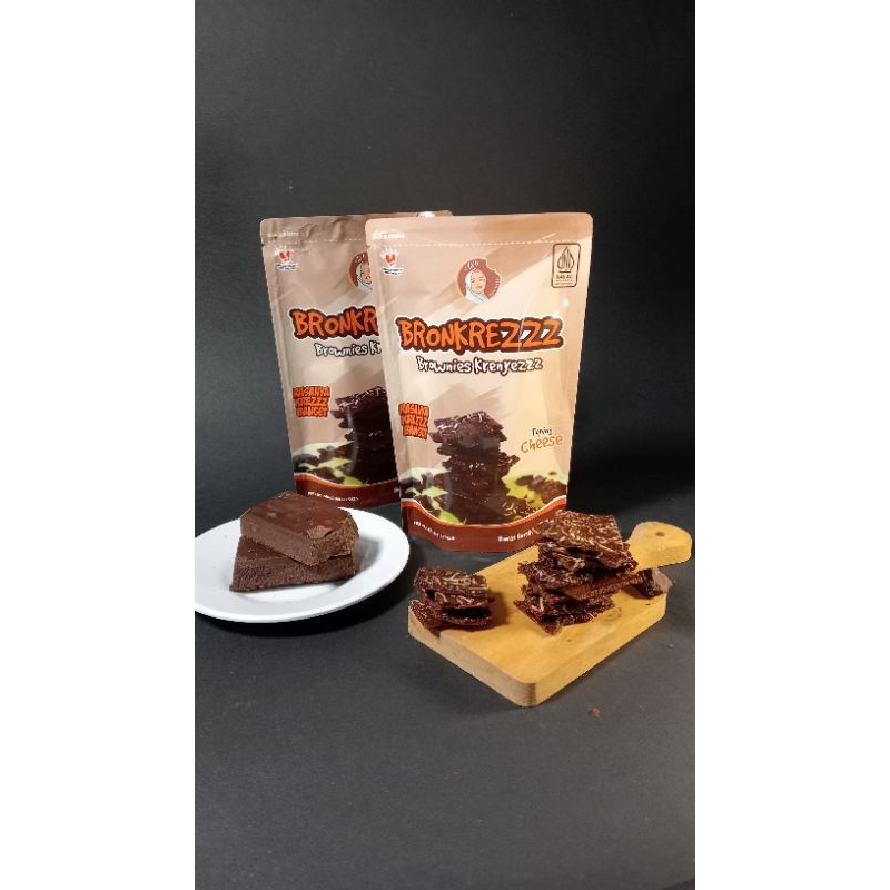 

Keripik Brownies Cokelat Crispy 65gr