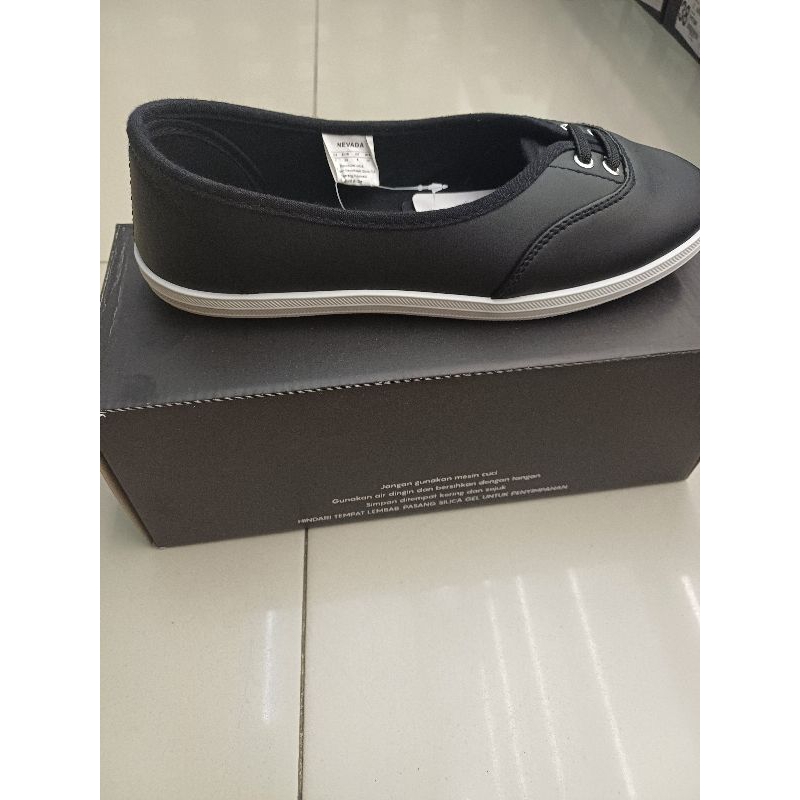 sepatu wanita merk nevada