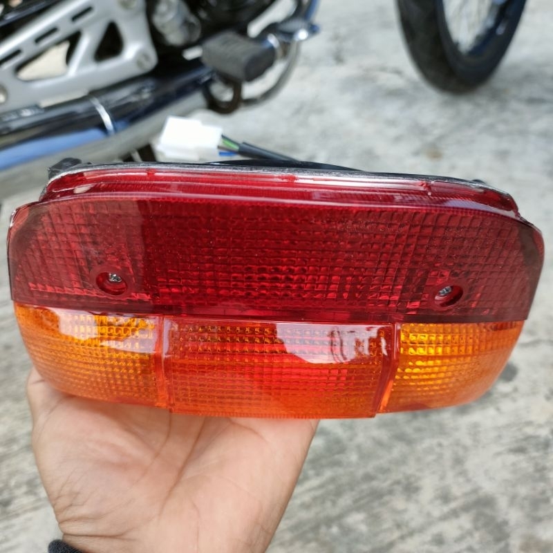 STOP ASSY LAMPU BELAKANG LAMP F1ZR FIZR F1 ZR FORCE 1 F1 2T ORIGINAL WIN