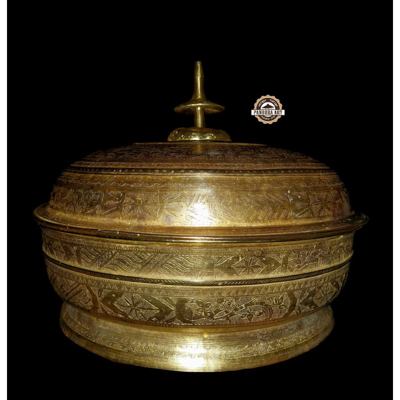 Bokor tutup / abun kuningan UKIR kuno PALEMBANG / BANJAR ( Bt - 3 )