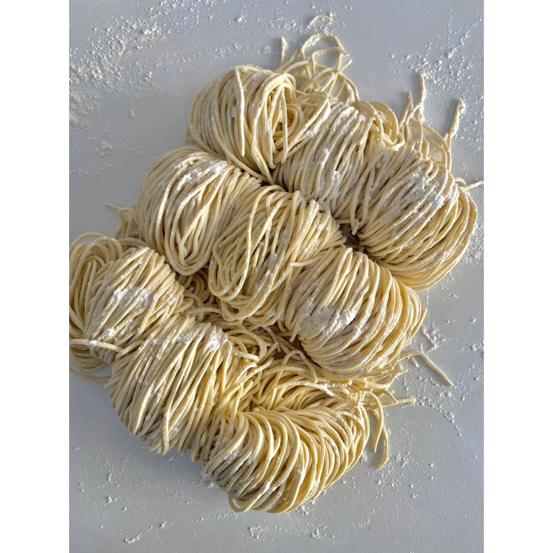 

MIE MENTAH / MIE BASAH / MIE JEBEW / MIE GACOAN 1KG