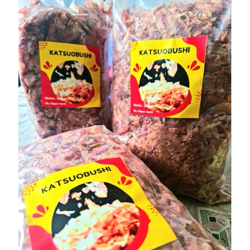 

KATSUOBUSHI IKAN CAKALANG 500 GRAM