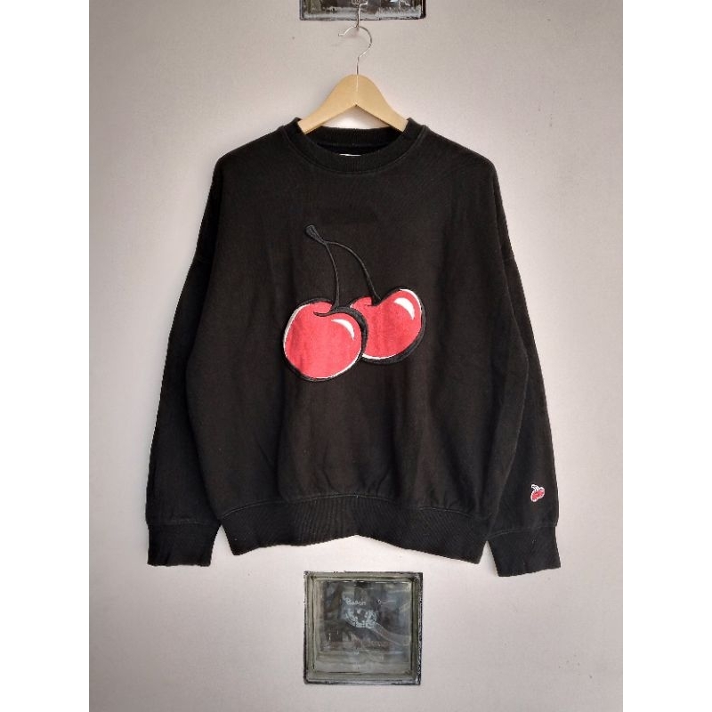 crew neck kirsh buah Cherry hitam black l promo sale ambyar l promo sale rungkad l promo sale termur