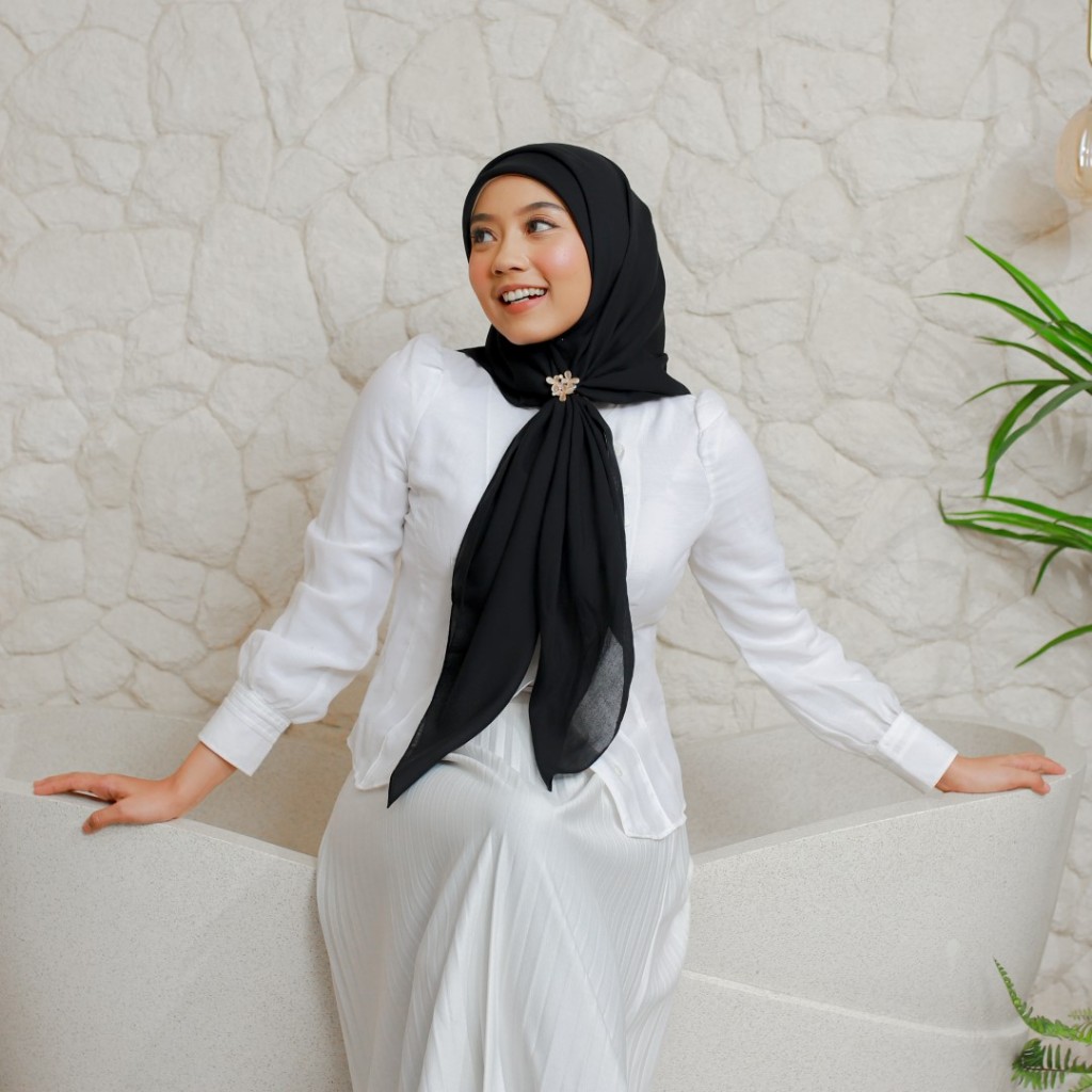 Zoya Scarf Kerudung Hijab Segiempat Kamaniya Scarf