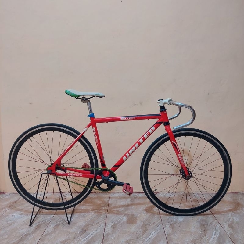 sepeda fixie united soloist 72