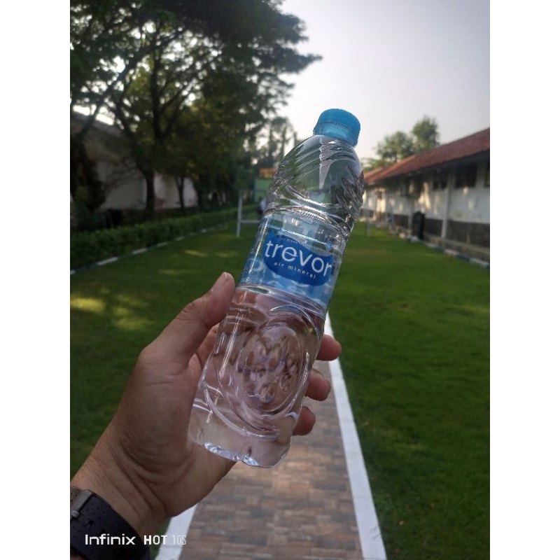 trevor air mineral 600ml x 24 botol ( 1 dus )