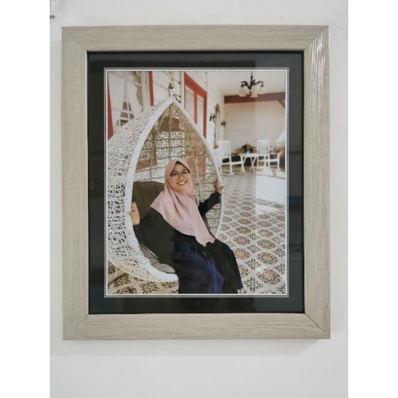 Paket Cetak Foto + Pigura 10R