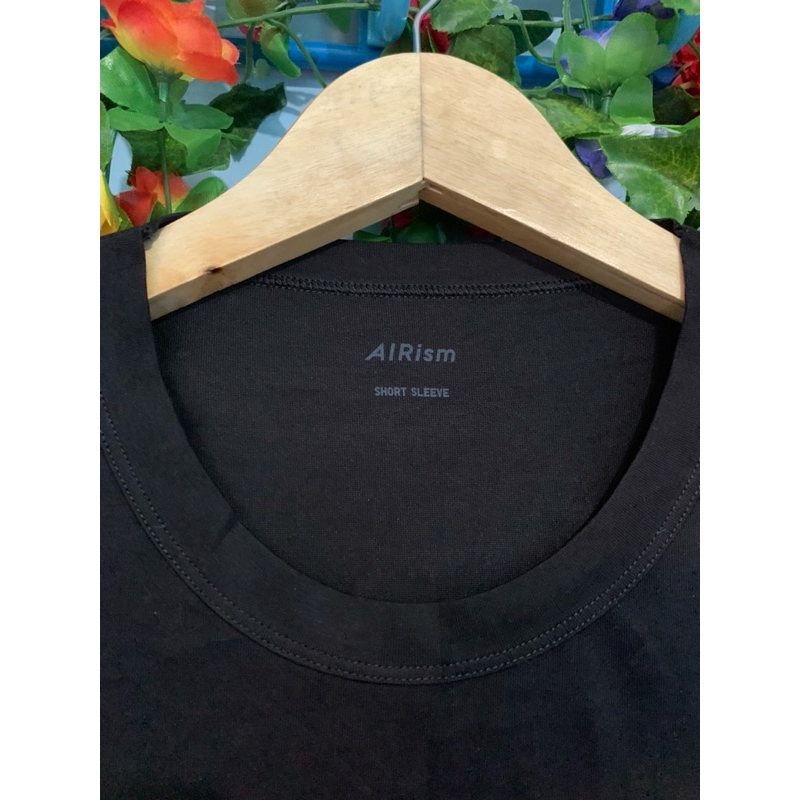 Kaos uniqlo Alrism