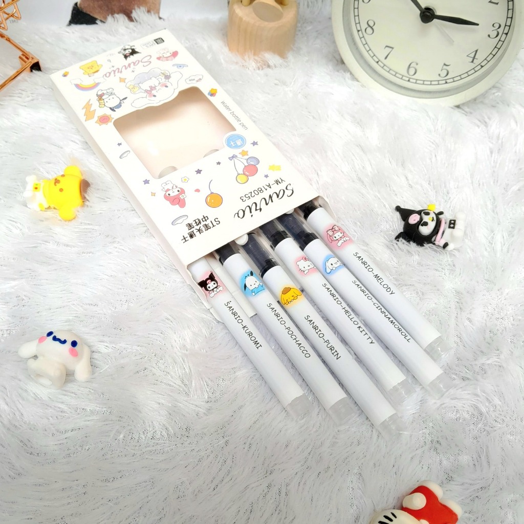 

Pulpen Sanrio Karakter 1 Set isi 6 PCS Best Quality Super Cute Lucu Favorit Anak / Pen SANRIO Kualitas Premium Lengkap All Character Tinta Hitam Bisa Grosir dan COD