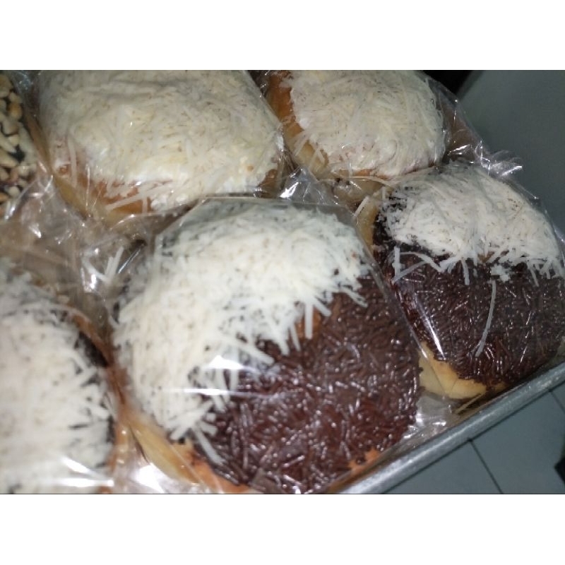 

Donat Kentang Toping