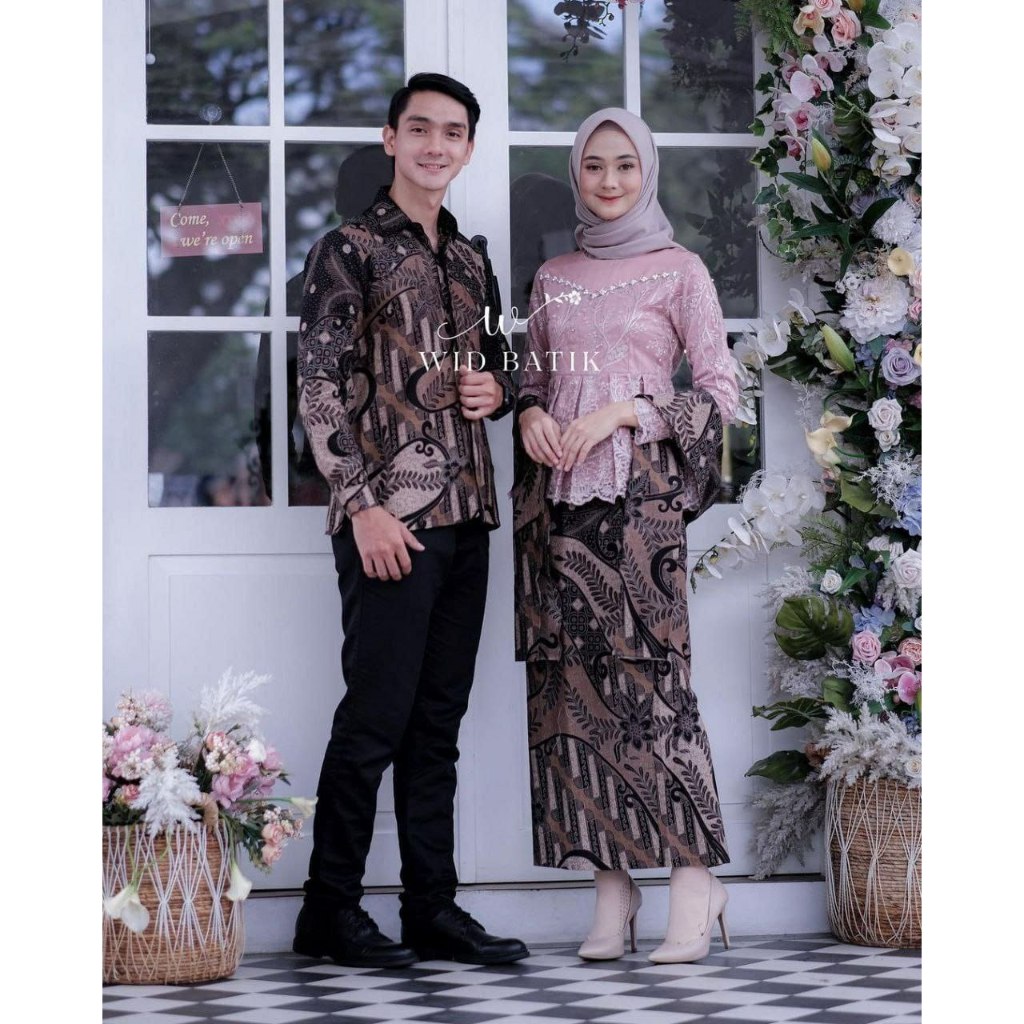 Fairyrozi Setelan Couple Asyifa Pink Kebaya Modern Wanita & Kemeja Pria Lengan Panjang