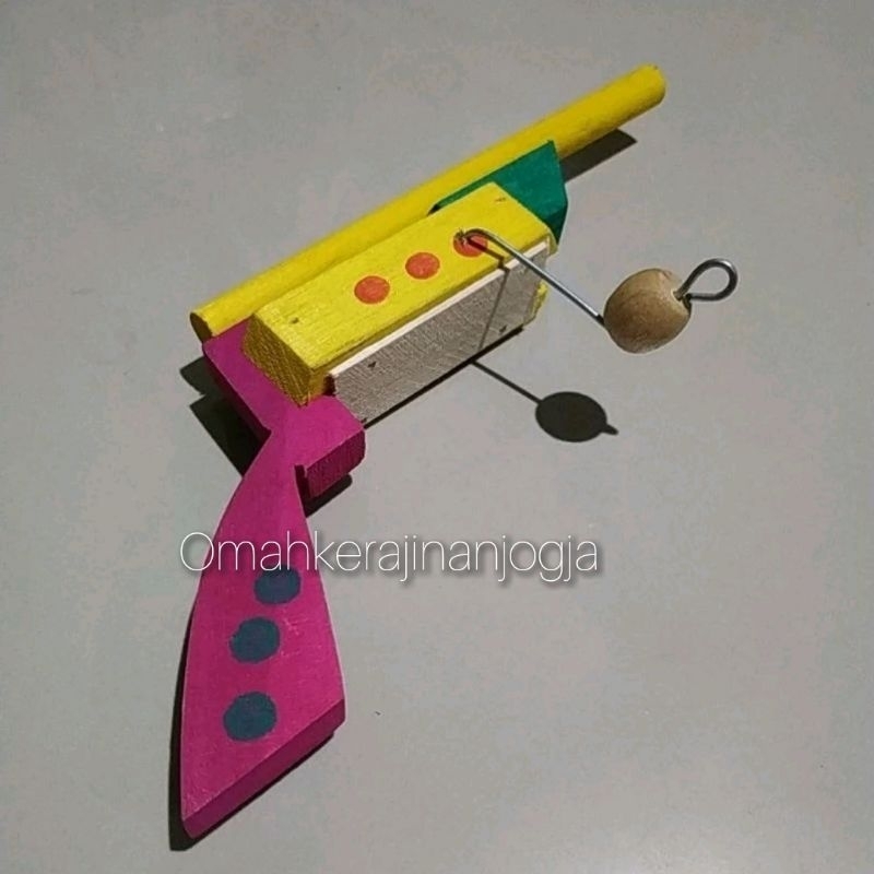 pistol mainan jadul , pistol kayu