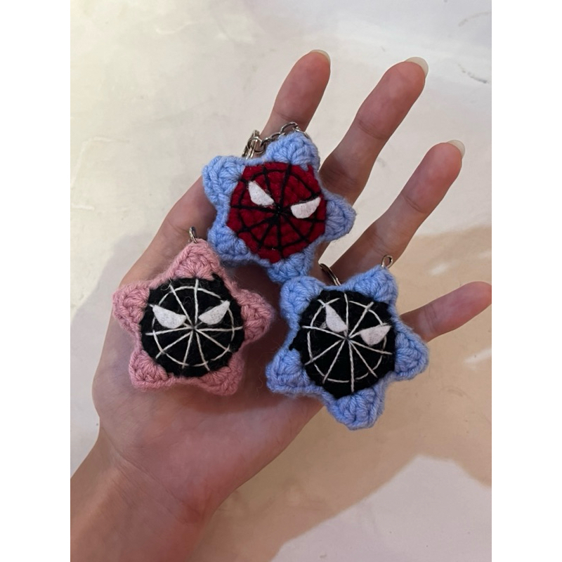 Spiderman couple keychain crochet