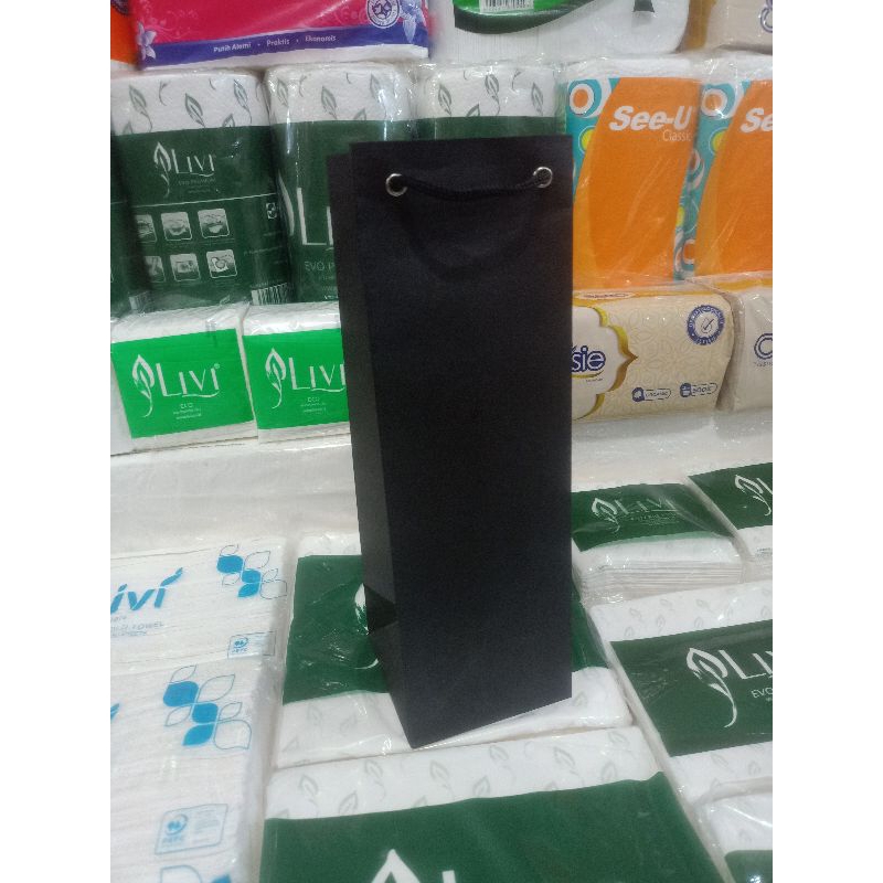 

paper bag botol bahan hitam polos isi 12 pcs terlaris dan termurah