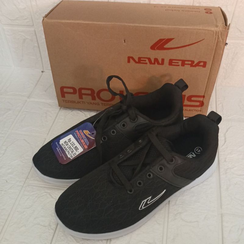 Sepatu Sekolah New Era hitam putih