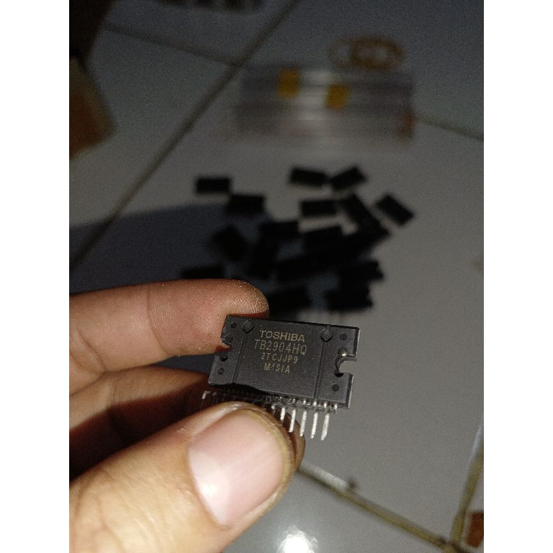 IC Amplifier 4 Channel TB2904HQ Original TOSHIBA
