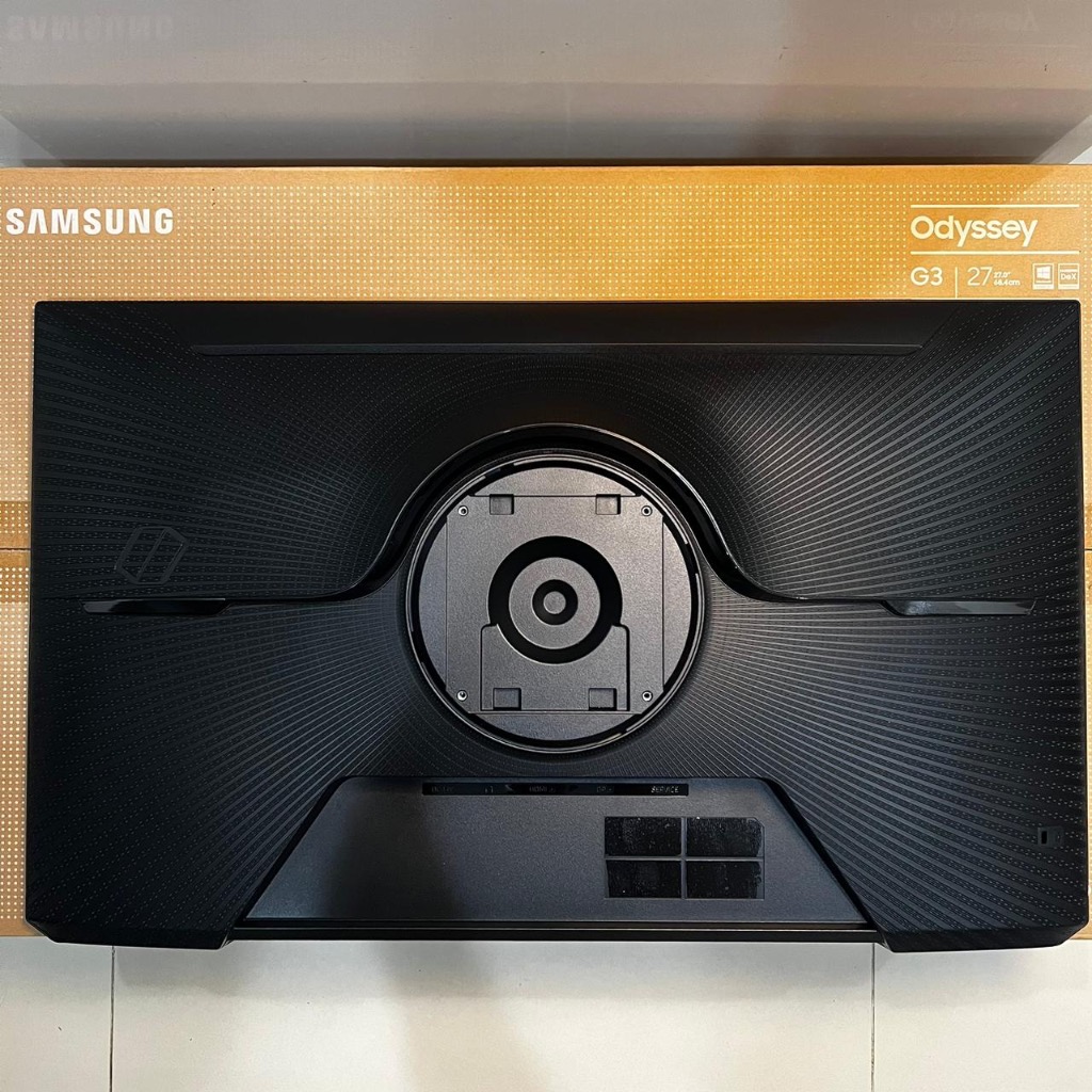Samsung Monitor Gaming Odyssey G3 27inch 27' Potrait Landscape