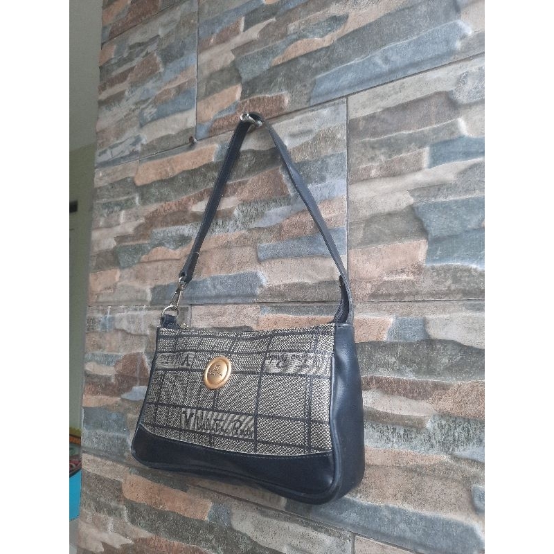 Tenteng VALENTINO RUDY - TAS PRELOVED BRANDED ORIGINAL