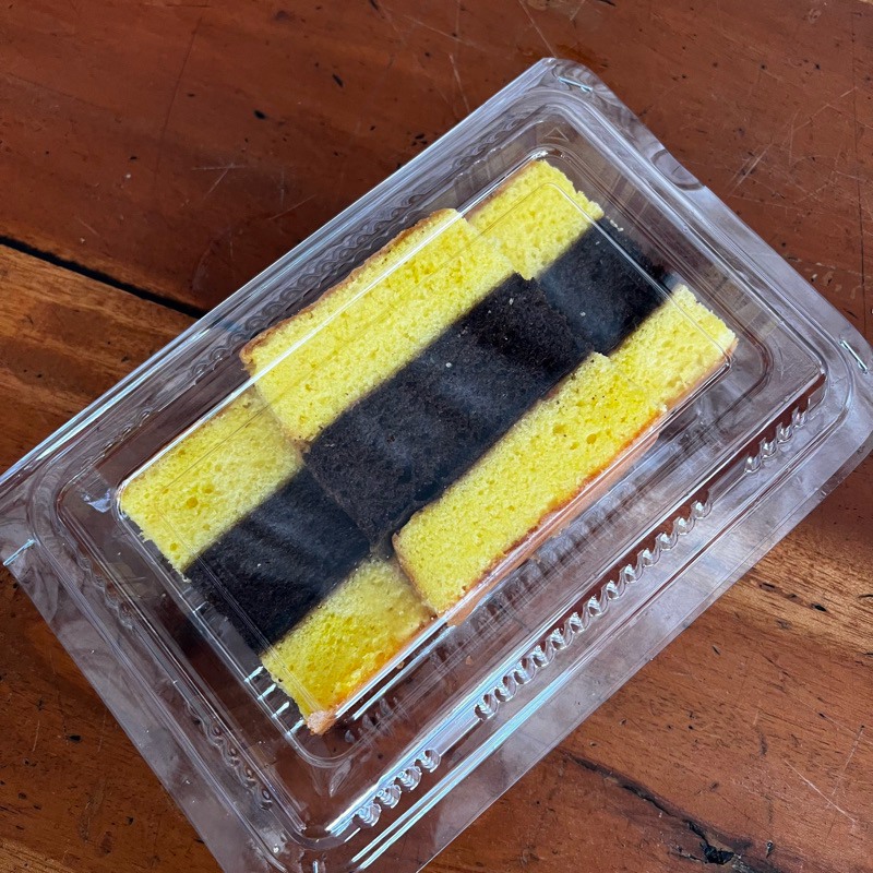 

Jajanan Pasar Kue Lapis Surabaya Spesial