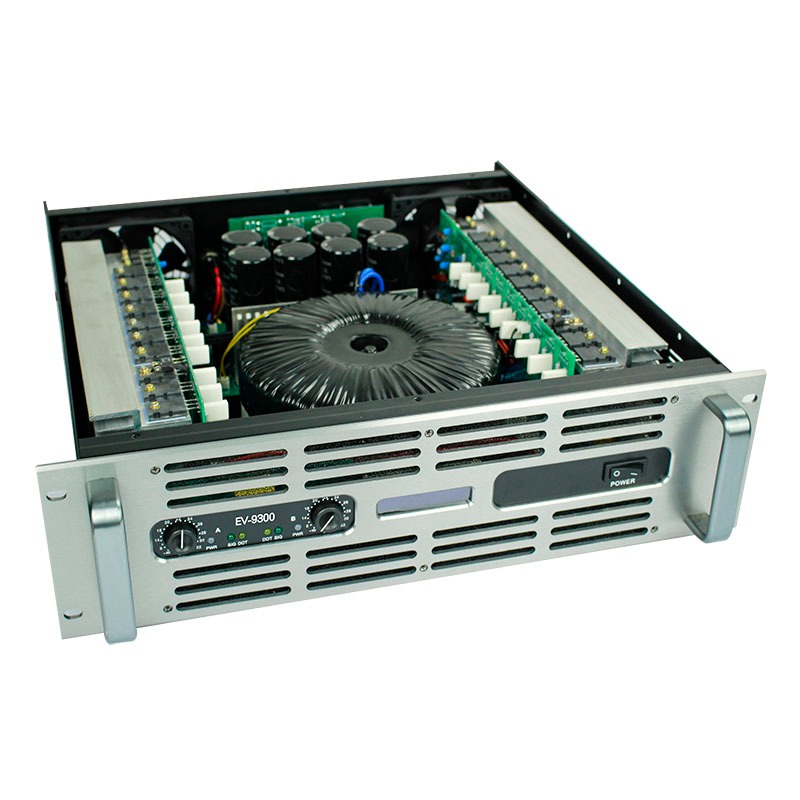 Electro Voice 9300 Power Amplifier EV