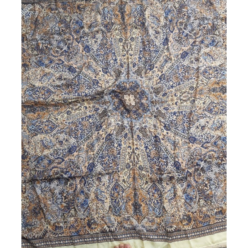 Hijab segiempat merk Manjha by Ivan Gunawan (original)