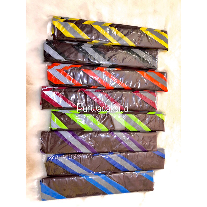 SCRAF PRAMUKA COKLAT LIS TENGAH  SCARF PRAMUKA WARNA /SYAL PRAMUKA  SCRAFT /syal PRAMUKA warna kain 