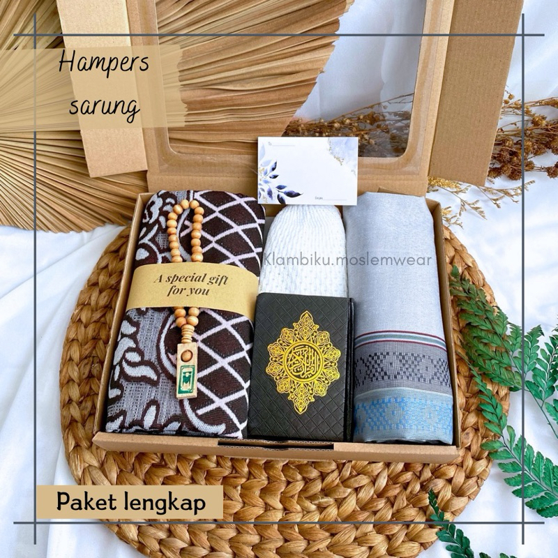 

Hampers Guru Cowok Sarung Sajadah Kado Guru Cowok Lebaran Ulang Tahun