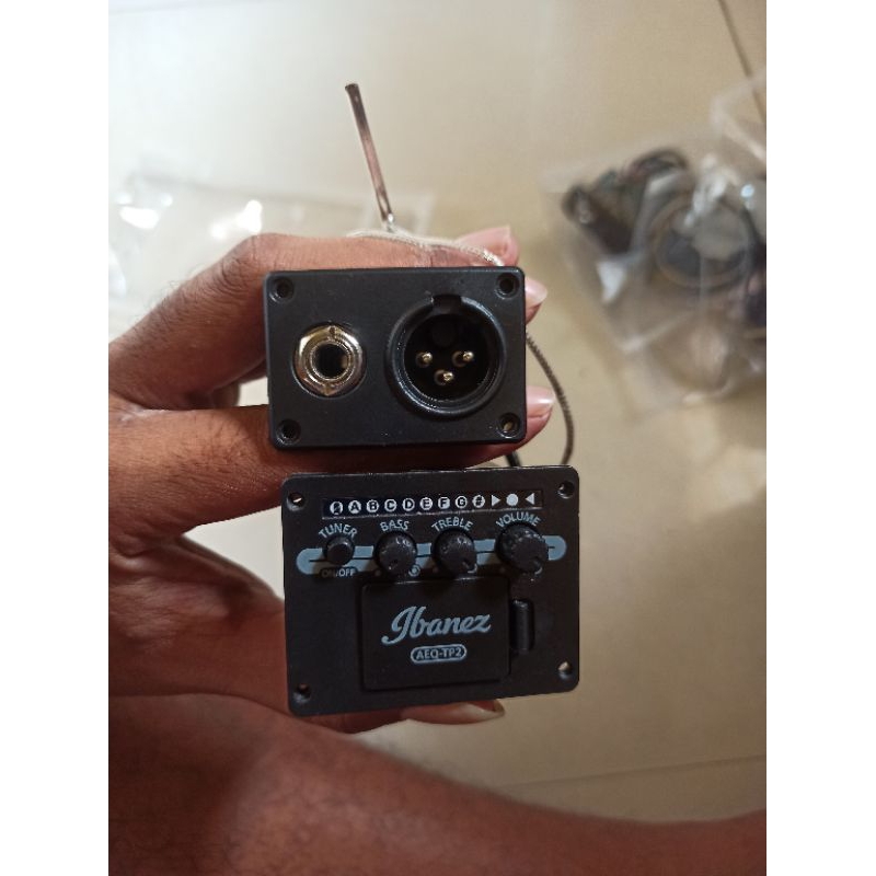 preamp gitar akustik Fishman Ibanez AEQ TP 2