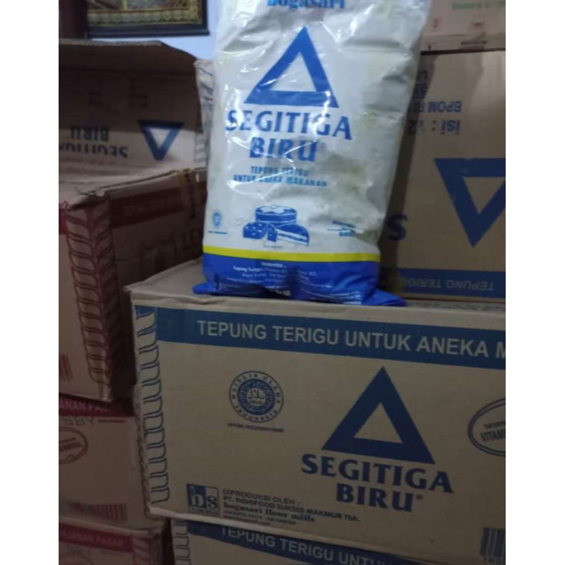 

tepung terigu segitiga