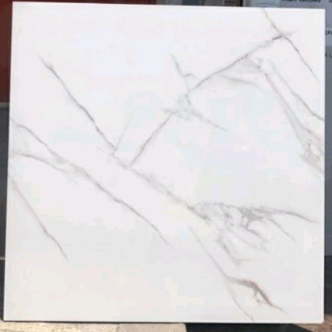 Keramik 60x60 lantai putih corak cutting glosy/kilap accura