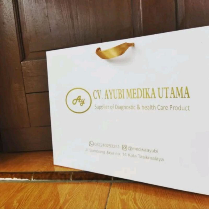 

PAPERBAG IVORY GLOSSY CUSTOM UKURAN 40*10*30