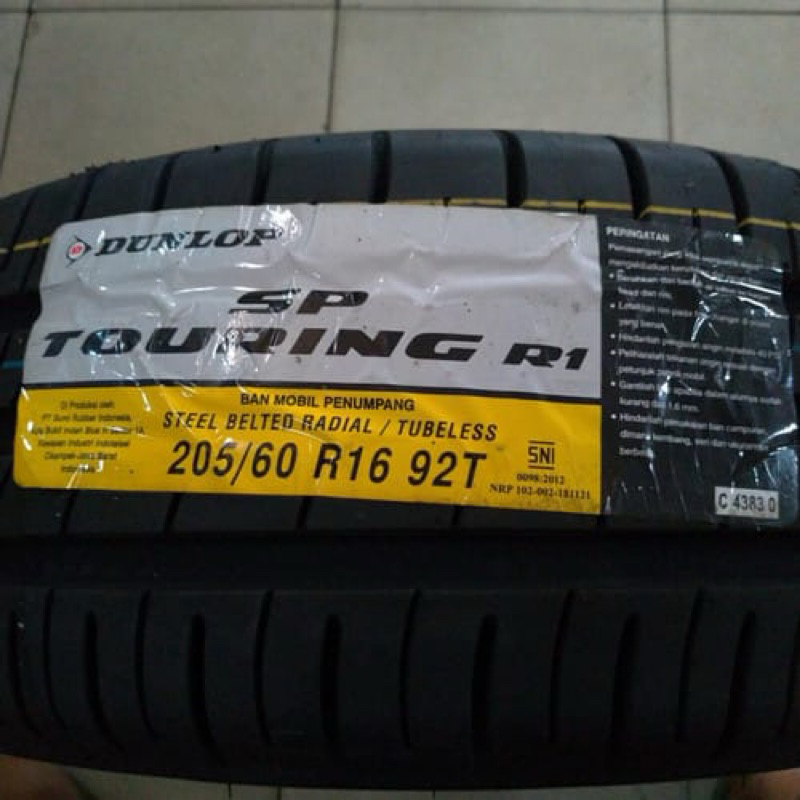 205/60-16 Dunlop SP Touring R1