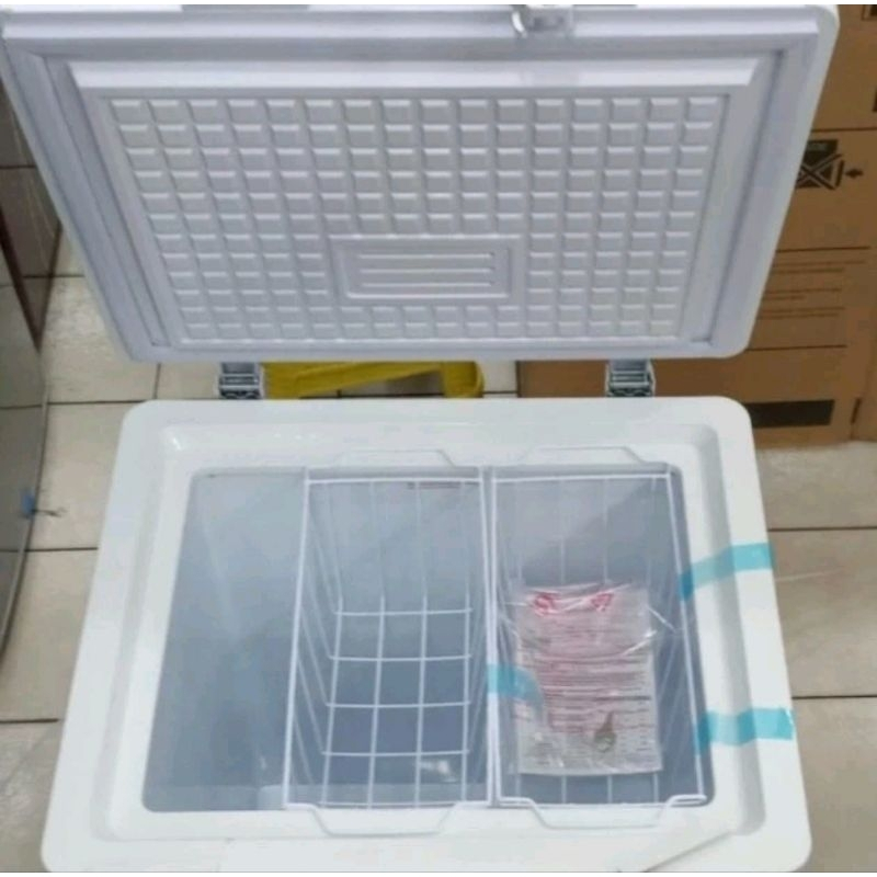 Chest Freezer AQUA AQF-120FR / AQUA AQF120 Box Pembeku 100 Liter BATAM