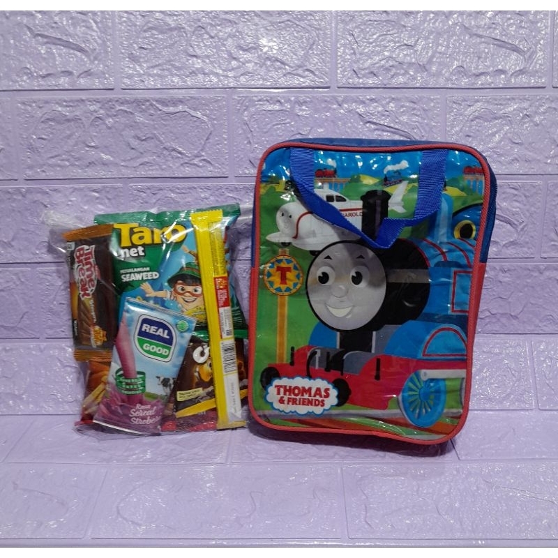 

bingkisan ultah tas mini thomas