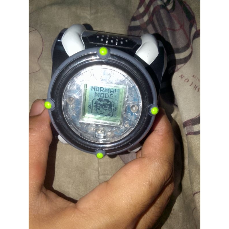 Jam ben 10 omnitrix jadul rare tahun 2007 original bandai