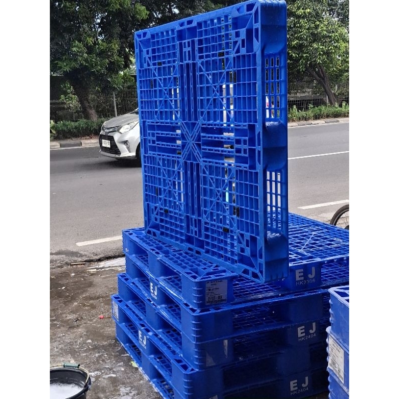 

palet pelastik warna biru UK110×110×12