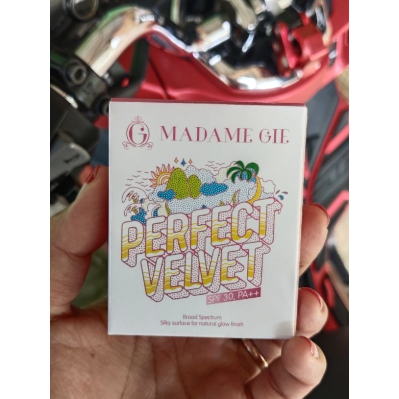 BEDAK PADAT MADAM GIE PERFECT VELVET SPF30 PA++ SHADE 5 6