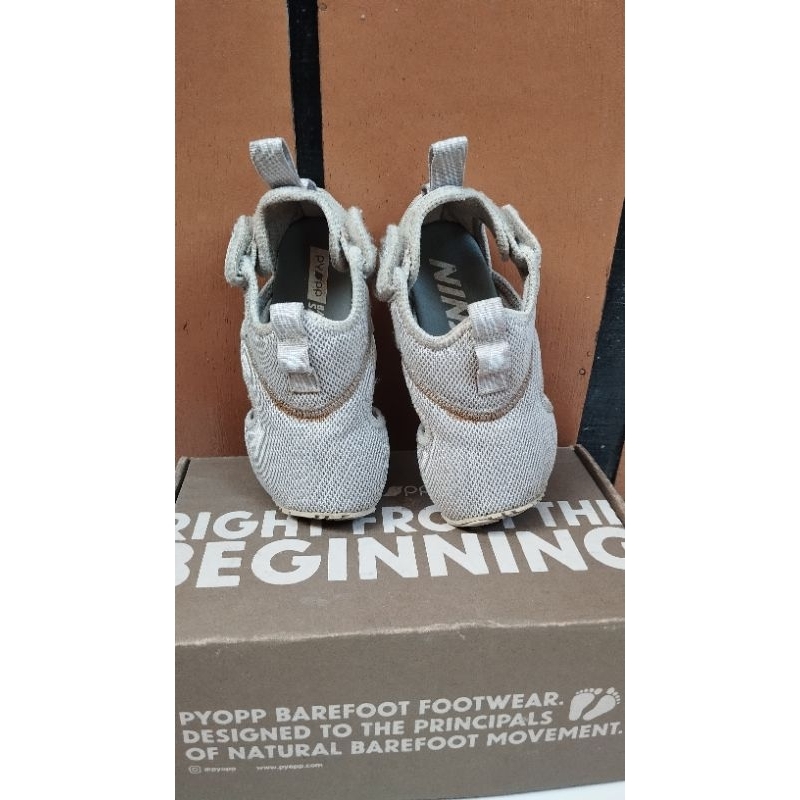 PRELOVED PYOPP NINJA ACTIVE BAREFOOT SIZE 24