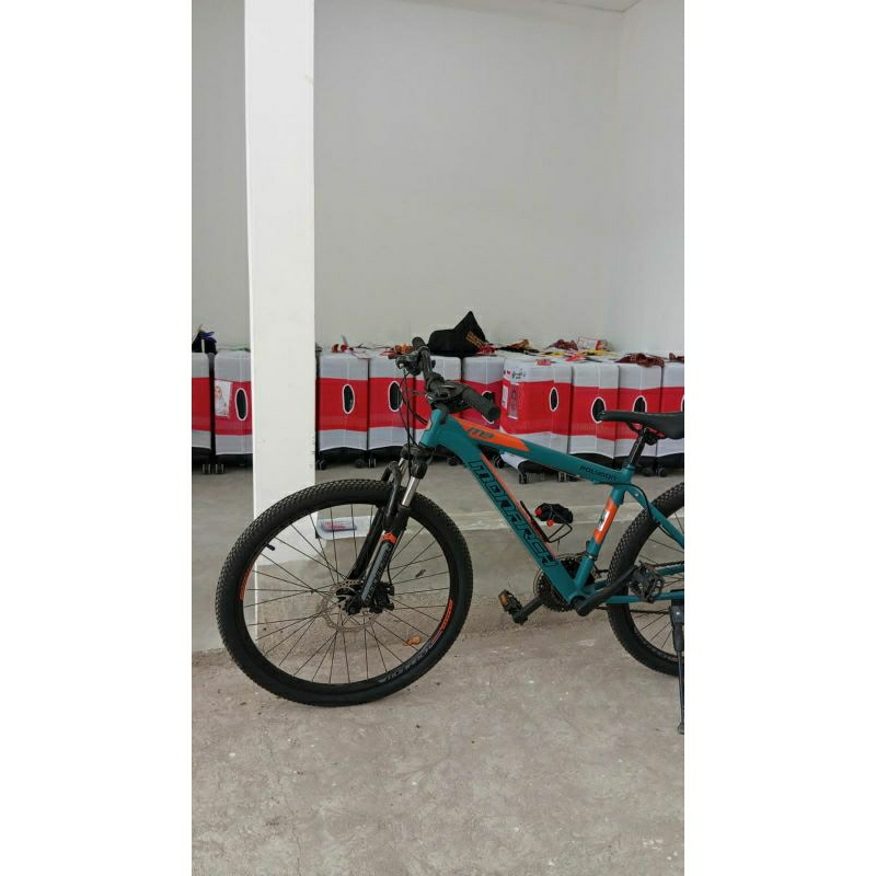 sepeda polygon monarch